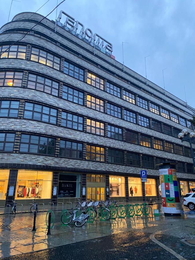 Dyrekcyjna Apartment Wrocław Exteriör bild